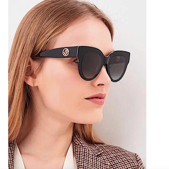 Fendi Women\'s Black Dark Grey Grad Sunglasses